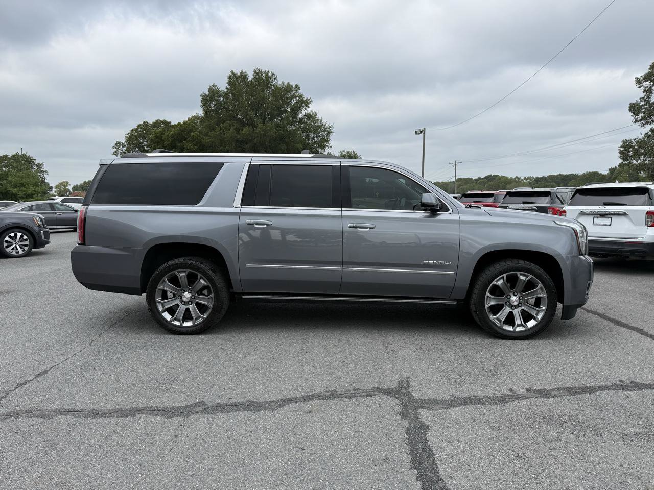 Used 2020 GMC Yukon XL Denali w/ Open Road Package AWD/4WD image 7