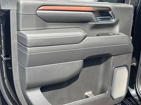 New 2026 GMC Sierra 3500 Denali w/ Denali Reserve Package AWD/4WD image 11