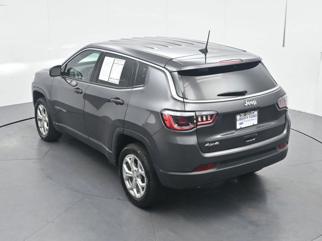 Used 2024 Jeep Compass Sport AWD/4WD image 37