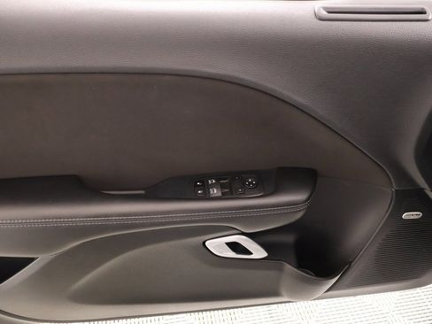 Used 2023 Dodge Challenger SXT w/ Blacktop Package image 14