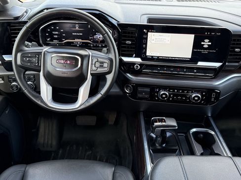 Used 2025 GMC Sierra 1500 SLT AWD/4WD image 10