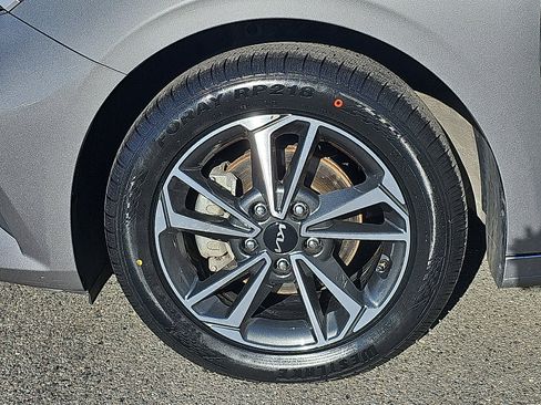 Used 2023 Kia Forte LXS w/ LXS Technology Package image 8