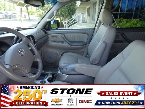 Used 2006 Toyota Sequoia Limited RWD image 12
