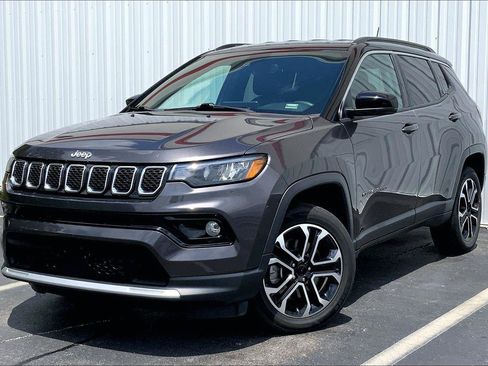 Used 2024 Jeep Compass Limited AWD/4WD image 1