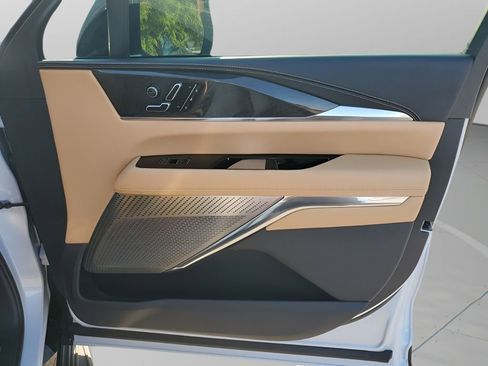 New 2026 Cadillac Escalade IQ Sport 2 w/ LPO, ONYX Package AWD/4WD image 15