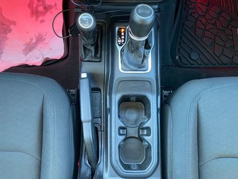 Certified 2021 Jeep Wrangler Unlimited Sport image 39