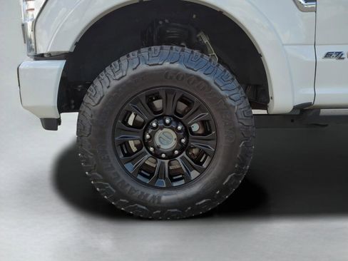 Used 2022 Ford F250 Platinum w/ Tremor Off-Road Package AWD/4WD image 26