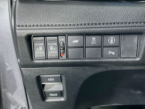 Used 2023 Honda Odyssey Touring image 10