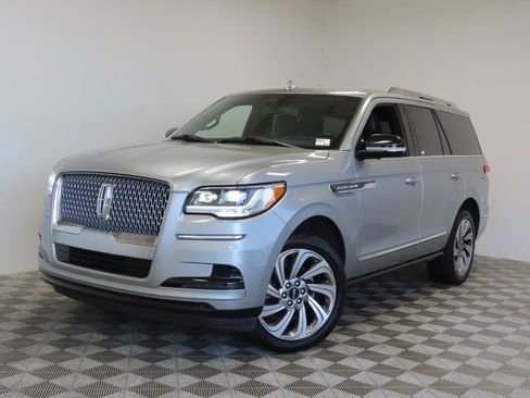 Used 2023 Lincoln Navigator Reserve AWD/4WD image 1
