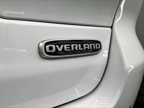 Used 2025 Jeep Grand Cherokee Overland w/ Trailer Tow Package image 9