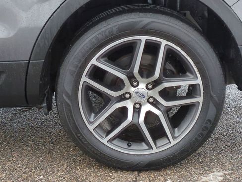 Used 2016 Ford Explorer Sport w/ Equipment Group 401A image 14