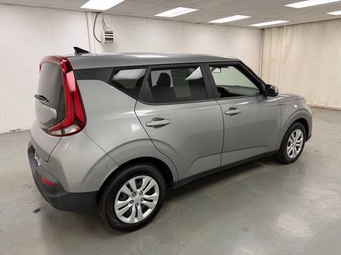 Used 2022 Kia Soul LX FWD image 6