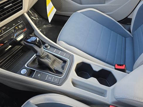 New 2026 Volkswagen Jetta SE image 24