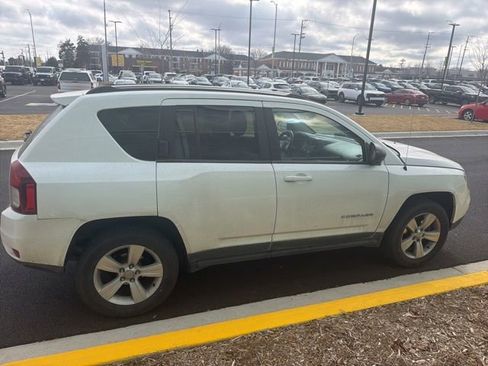 Used 2014 Jeep Compass Sport image 10