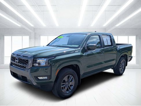 Used 2025 Nissan Frontier SV w/ SV Convenience Package RWD image 7