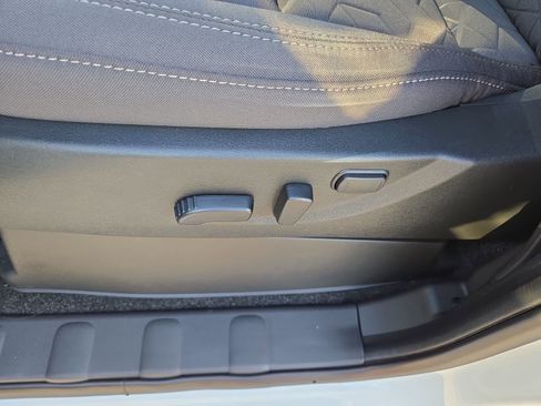 New 2025 Nissan Frontier SV AWD/4WD image 26