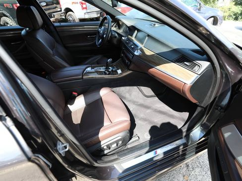 Used 2014 BMW 550i xDrive Sedan AWD/4WD image 10
