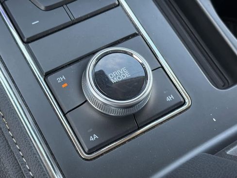 Used 2024 Ford Expedition Max XLT image 20