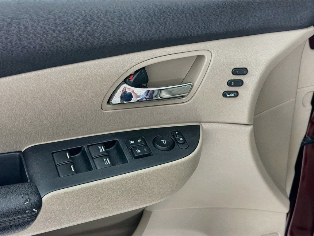 Used 2016 Honda Odyssey Touring Elite image 18