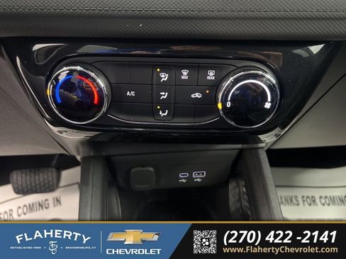 Used 2025 Chevrolet TrailBlazer LT image 28