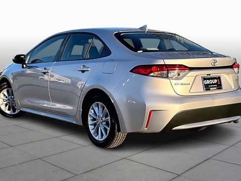 Used 2020 Toyota Corolla LE w/ LE Convenience Package image 11
