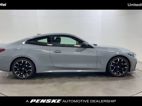 Used 2025 BMW M440i Coupe image 9