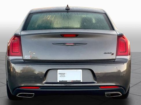 Used 2023 Chrysler 300 S RWD image 5