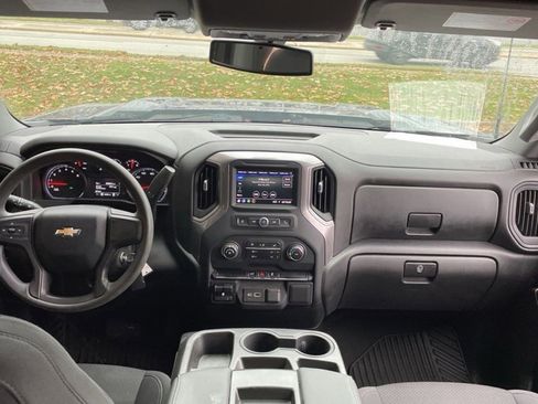 Used 2021 Chevrolet Silverado 2500 Custom w/ Custom Value Package image 18