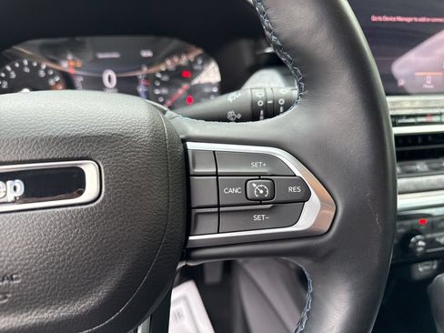 Used 2022 Jeep Compass Latitude w/ Convenience Group AWD/4WD image 29