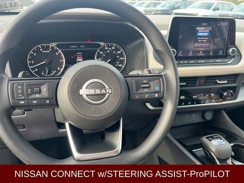 Used 2023 Nissan Rogue SV image 9