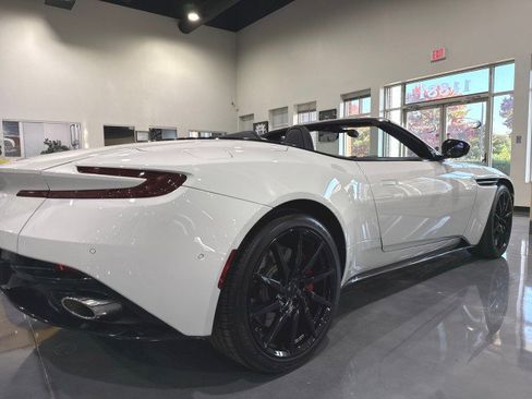 Used 2019 Aston Martin DB11 Tech Pkg $236K MSRP image 33