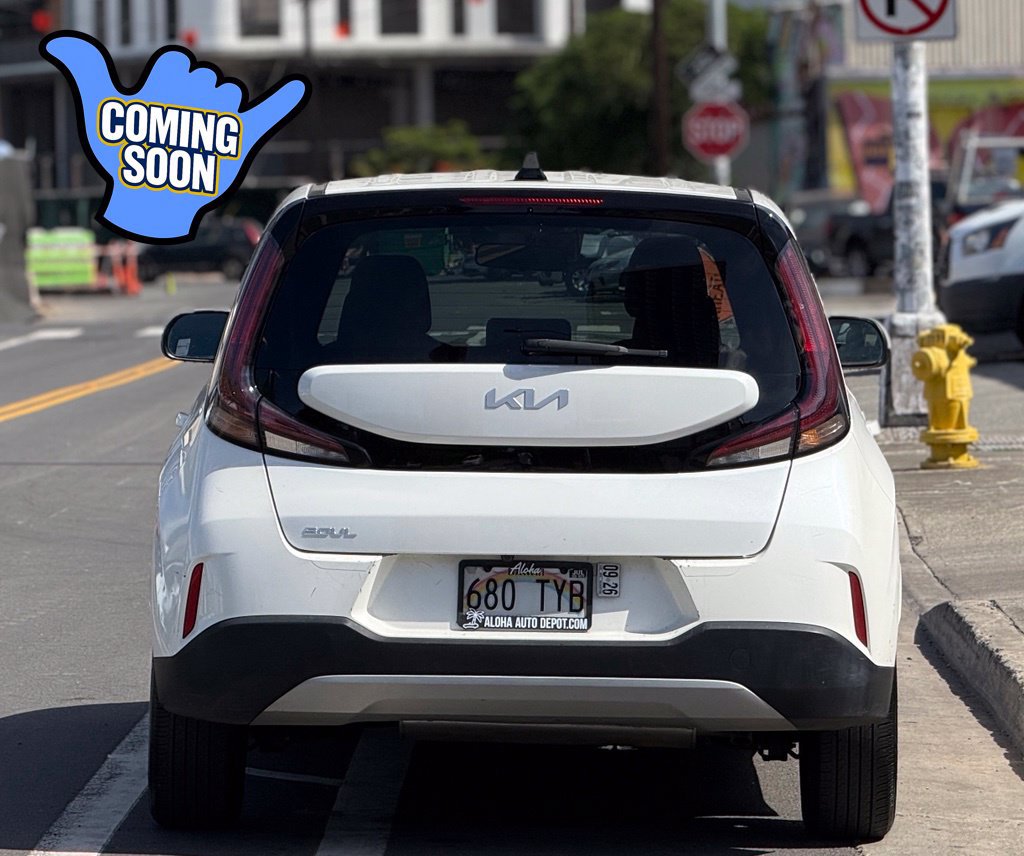 Used 2023 Kia Soul LX FWD image 4