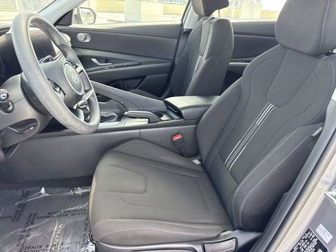 Used 2024 Hyundai Elantra SEL image 11