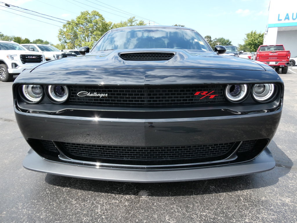 Used 2022 Dodge Challenger R/T Scat Pack RWD image 9
