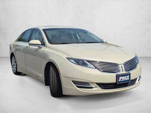 Used 2015 Lincoln MKZ Hybrid w/ Equipment Group 201A Select FWD image 3