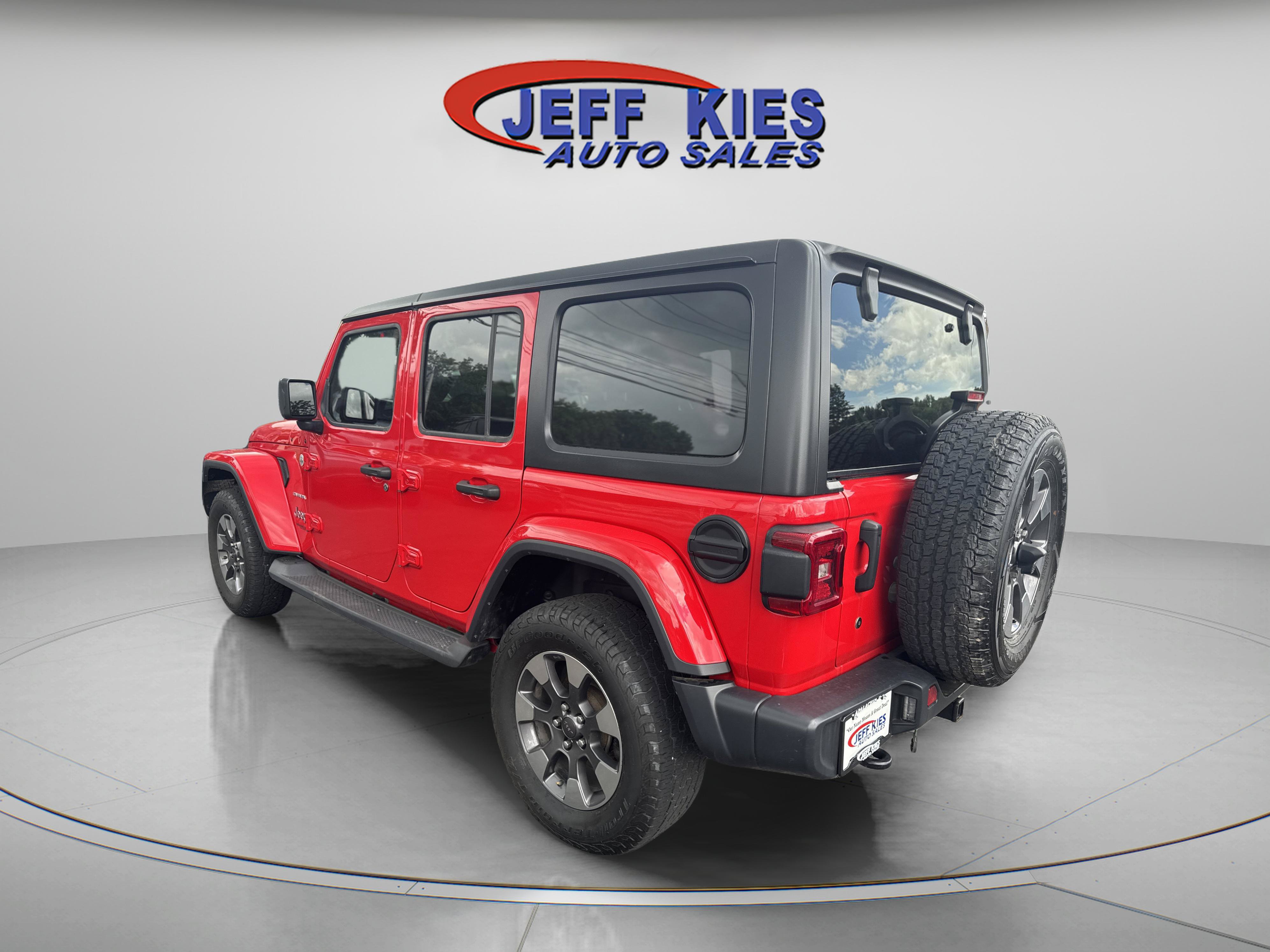 Used 2018 Jeep Wrangler Unlimited Sahara w/ LED Lighting Group AWD/4WD image 7