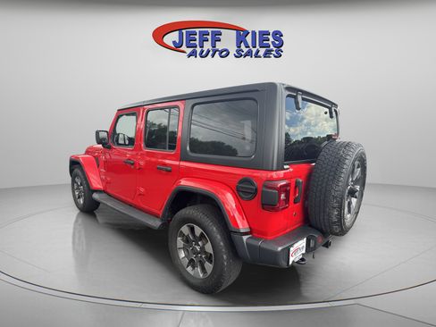 Used 2018 Jeep Wrangler Unlimited Sahara w/ LED Lighting Group AWD/4WD image 7