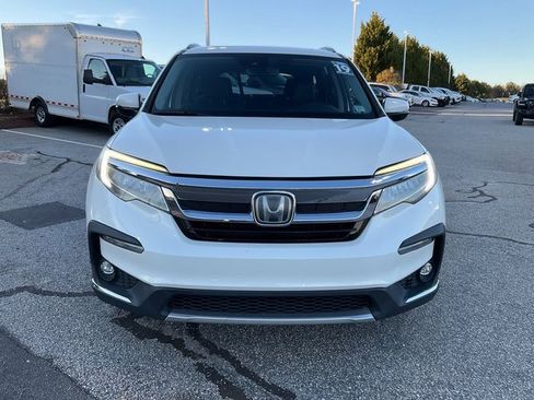 Used 2019 Honda Pilot Touring image 2