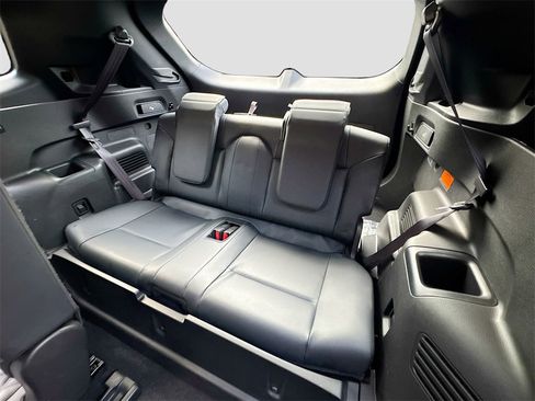 Used 2023 Mitsubishi Outlander SEL image 15