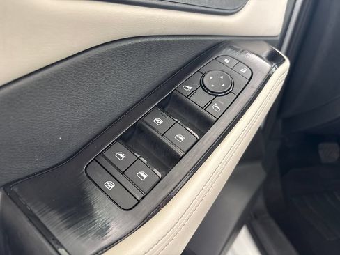 Used 2025 Nissan Rogue SV FWD image 15