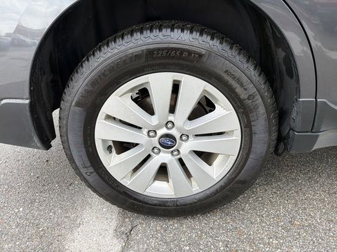 Used 2019 Subaru Outback 2.5i Premium image 17