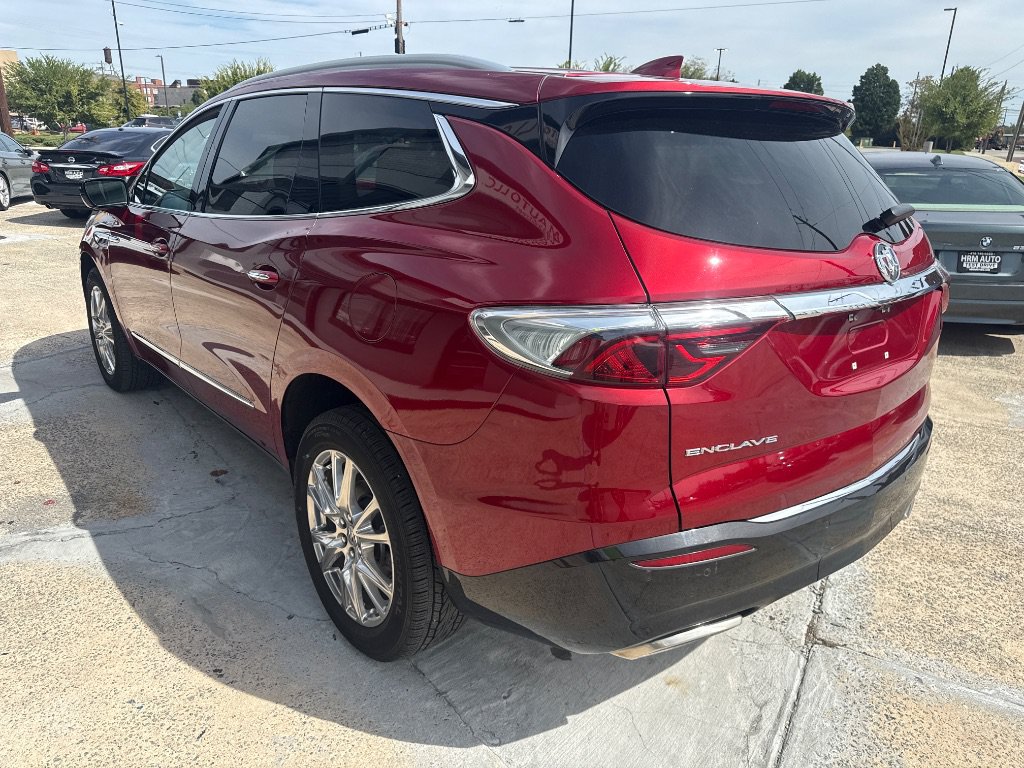 Used 2023 Buick Enclave Premium FWD image 3