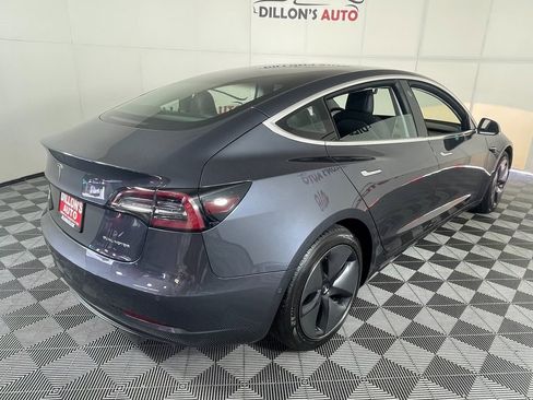 Used 2018 Tesla Model 3 Long Range image 11