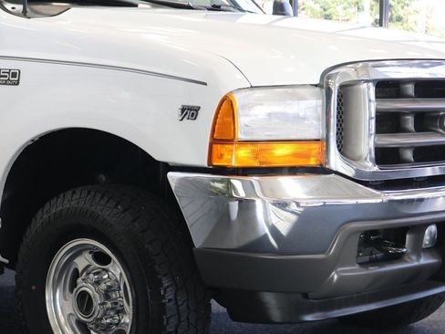Used 2001 Ford F350 Lariat image 11