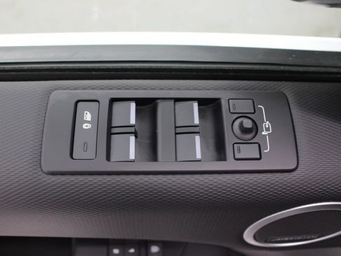 Used 2023 Land Rover Discovery S R-Dynamic AWD/4WD image 44