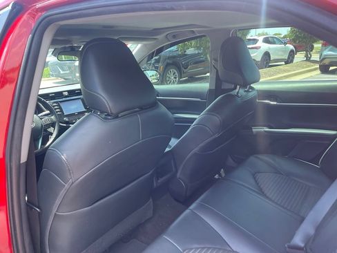 Used 2020 Toyota Camry SE FWD image 21