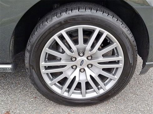 Used 2022 Ford Expedition Max Platinum image 8