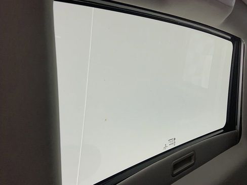 Used 2019 RAM 1500 Laramie AWD/4WD image 19