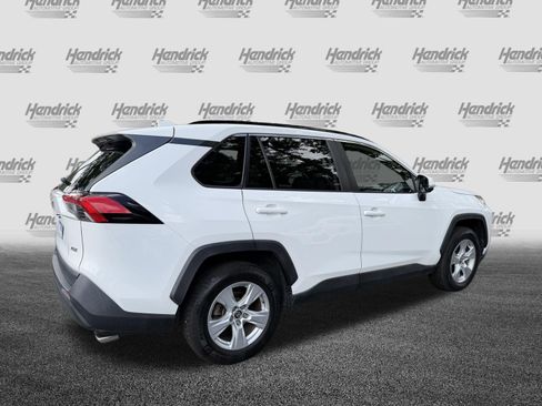 Used 2019 Toyota RAV4 XLE w/ Convenience Package FWD image 10