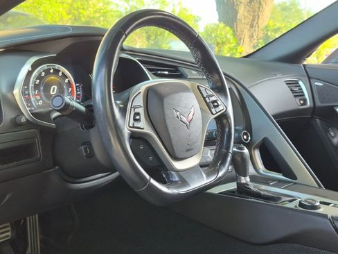 Used 2017 Chevrolet Corvette Stingray Coupe w/ 1LT RWD image 9